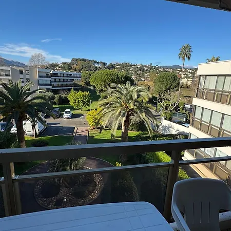 Studio, 4 Personnes, 2 Piscines * Mandelieu