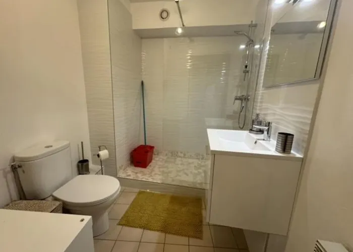 Studio, 4 Personnes, 2 Piscines * Mandelieu